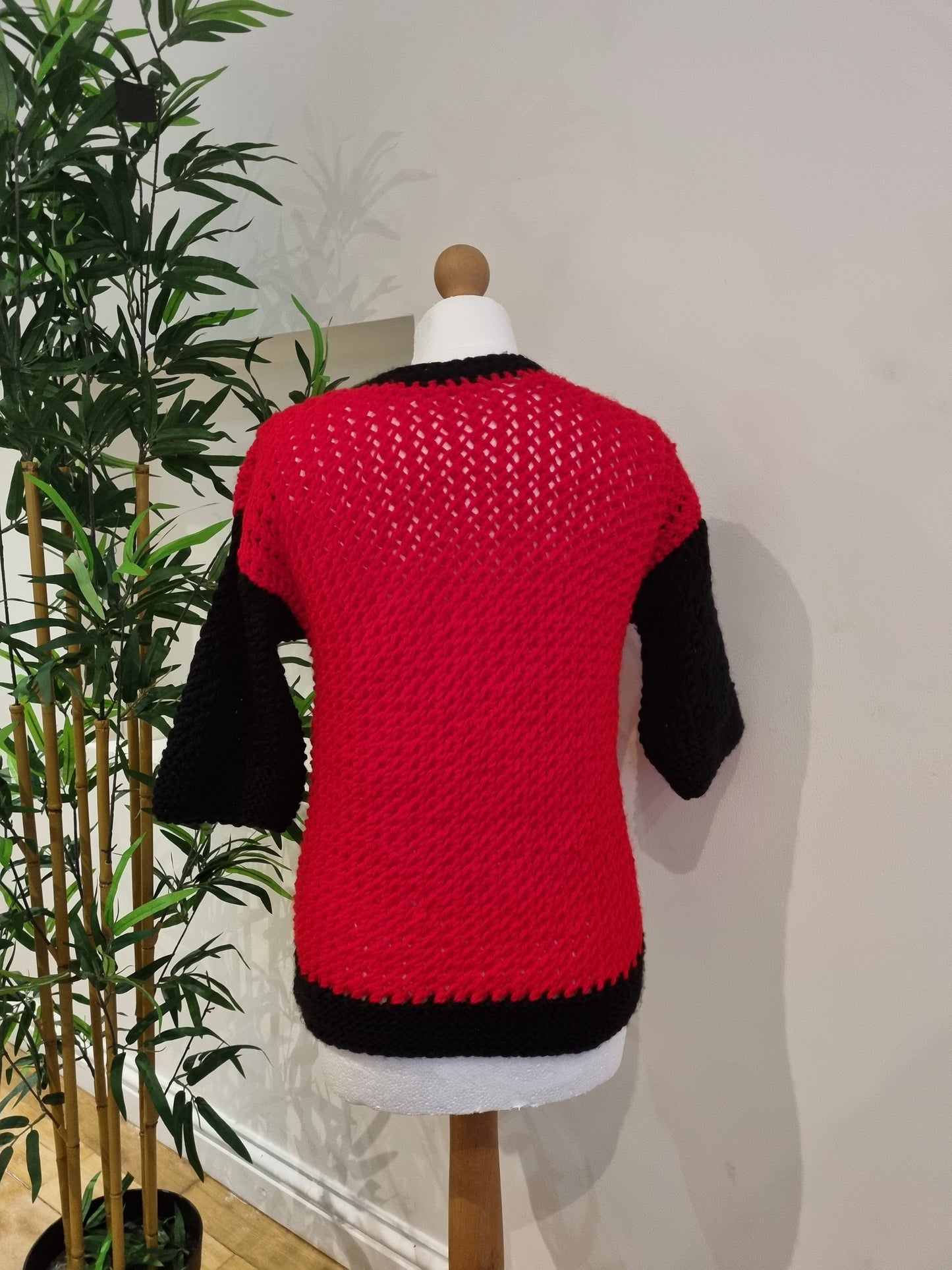Black & Red Knitted Top