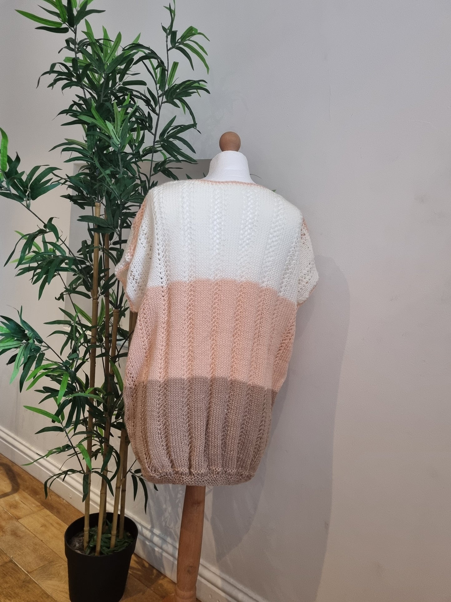 Tri-Colour Cream Top