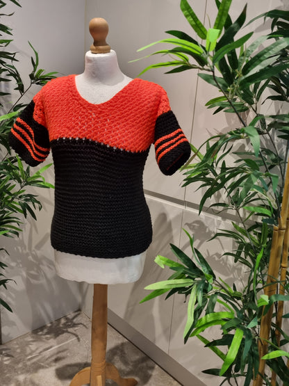 Pink & Black Knitted Top